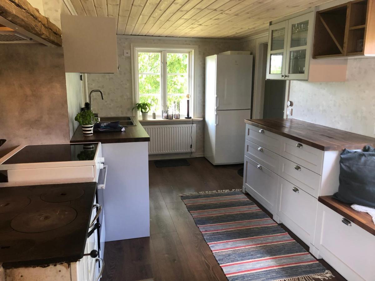 Mysig Lantlig Stuga, Nycklaroer Korsberga Luaran gambar